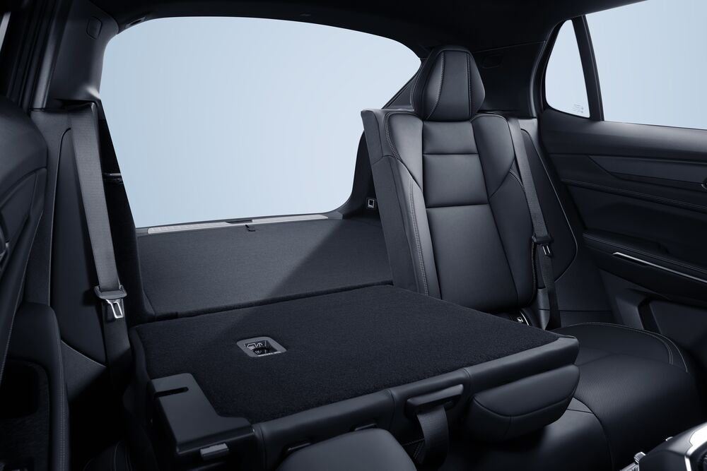 01P_Interior_Charcoal_04