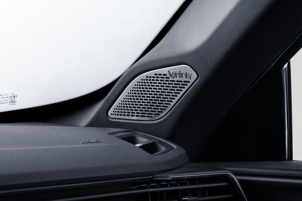 01P_Interior_Charcoal_08